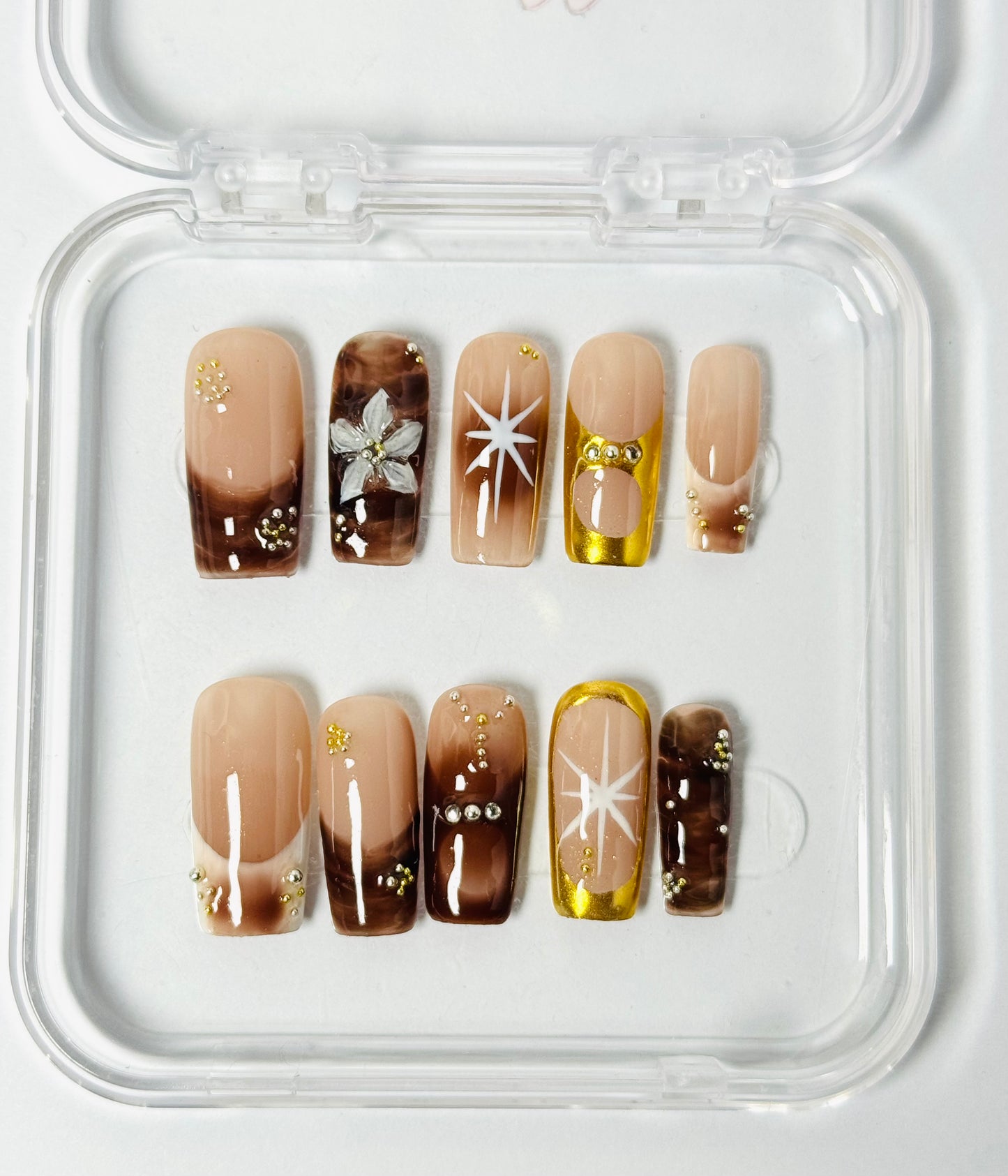 Dhalia – Handmade Star Accent Long French Nails