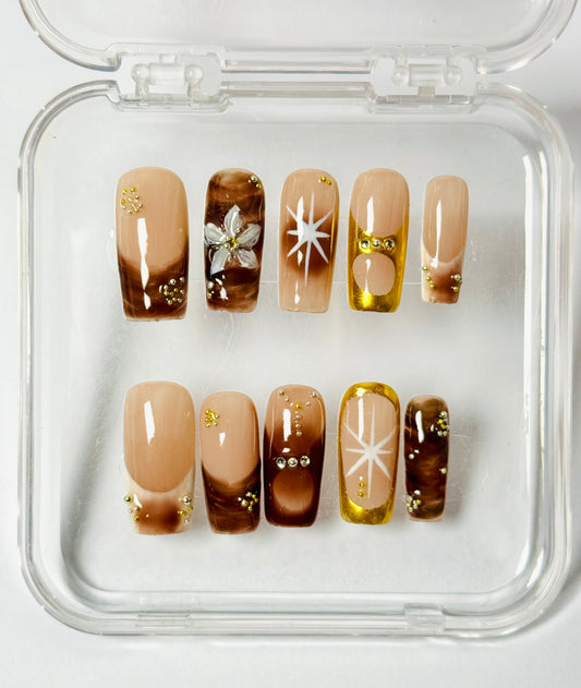 Dhalia – Handmade Star Accent Long French Nails