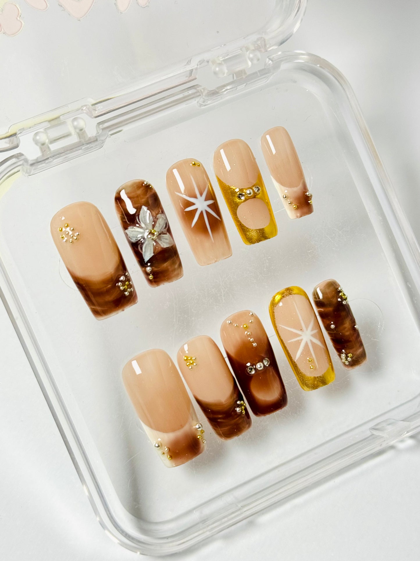 Dhalia – Handmade Star Accent Long French Nails