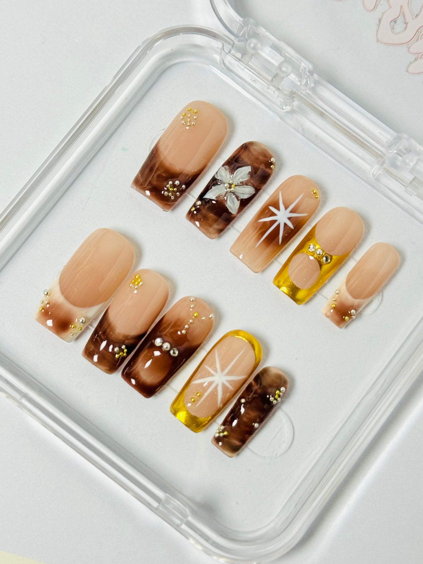 Dhalia – Handmade Star Accent Long French Nails