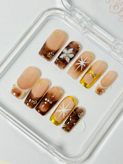 Dhalia – Handmade Star Accent Long French Nails