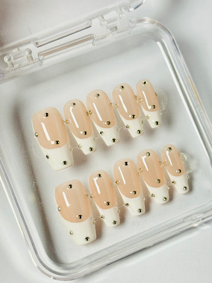 Pearl Drop – Handmade Rhinestone French Coffin Nails