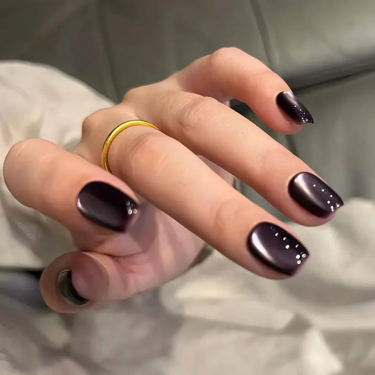 Night Stalker - Oval Shaped Glossy Cat Eye Nails